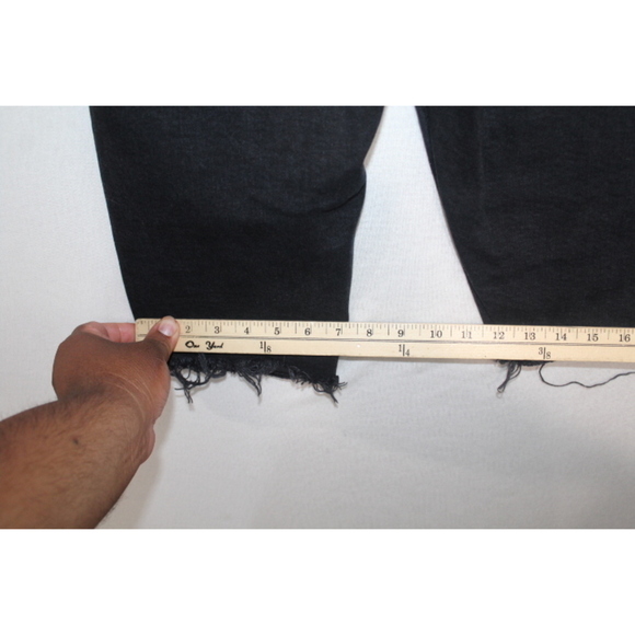 Agolde Women Black Denim Shorts Button Fly Raw Hem Size 25 - Picture 7 of 11